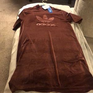 Brand new maroon adidas dress size medium with tags smoke and pet free home